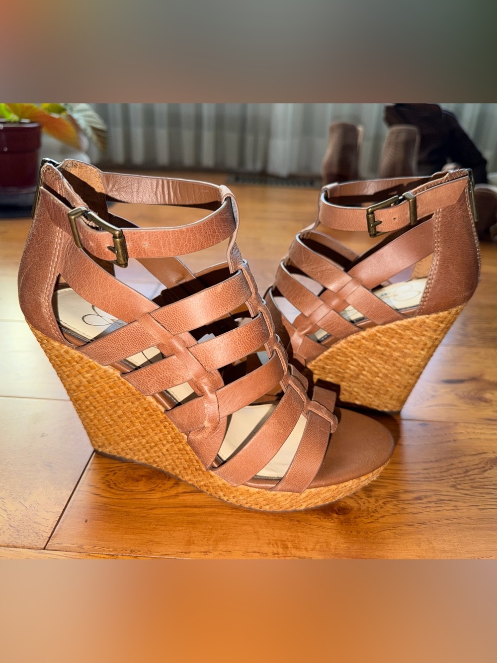 Jessica Simpson Jeyne Strappy Brown Leather Wedge Sandel Heels Size 7